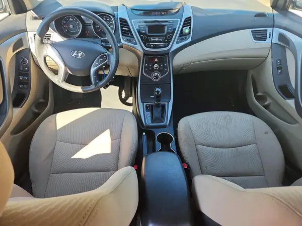 5NPDH4AE3GH797465 2016 HYUNDAI ELANTRA - Image 8