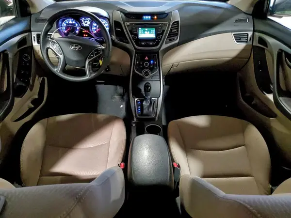 5NPDH4AE4GH653195 2016 HYUNDAI ELANTRA - Image 8