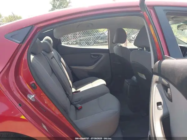 5NPDH4AE4GH653200 2016 HYUNDAI ELANTRA - Image 8