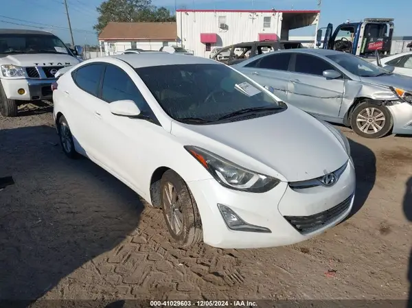 5NPDH4AE4GH656369 2016 HYUNDAI ELANTRA - Image 1
