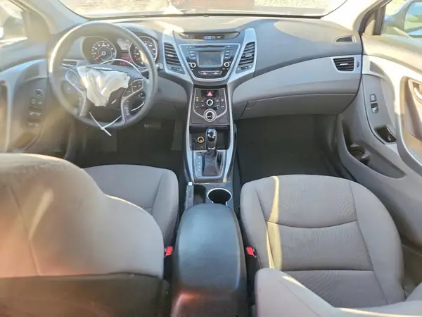 5NPDH4AE4GH656582 2016 HYUNDAI ELANTRA - Image 8