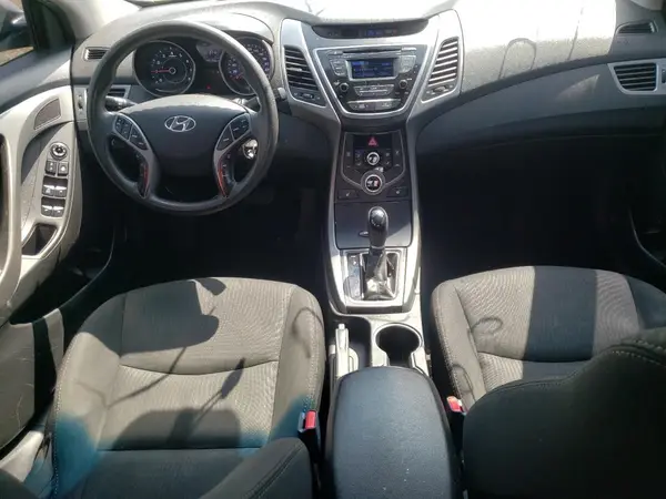 5NPDH4AE4GH656713 2016 HYUNDAI ELANTRA - Image 8