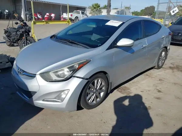 5NPDH4AE4GH657974 2016 HYUNDAI ELANTRA - Image 2