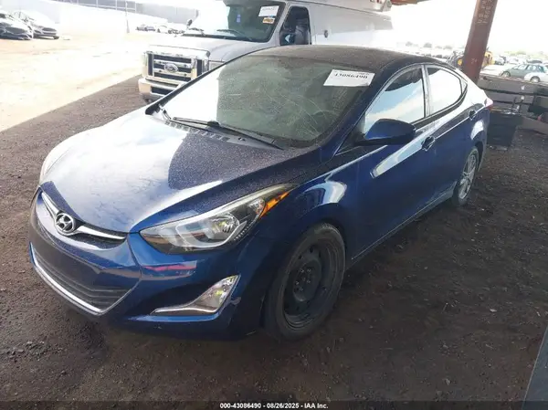 5NPDH4AE4GH658185 2016 HYUNDAI ELANTRA - Image 2