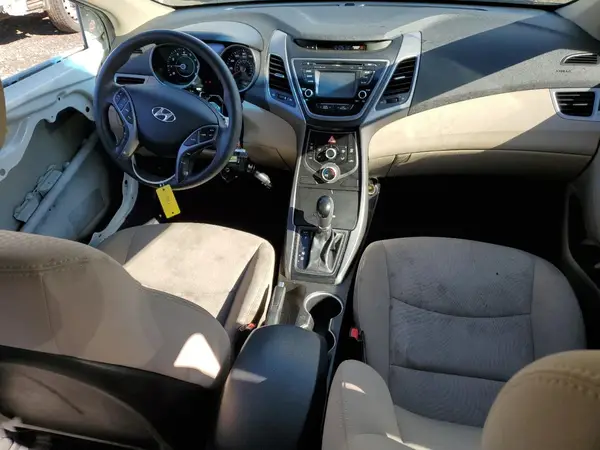 5NPDH4AE4GH659000 2016 HYUNDAI ELANTRA - Image 8