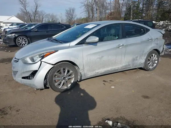 5NPDH4AE4GH659630 2016 HYUNDAI ELANTRA - Image 2