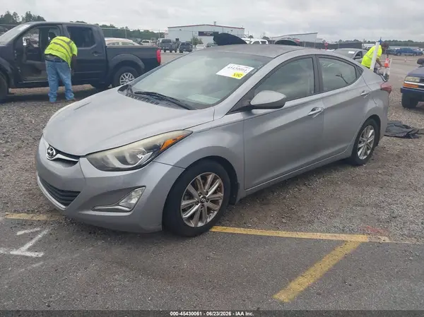 5NPDH4AE4GH659739 2016 HYUNDAI ELANTRA - Image 2