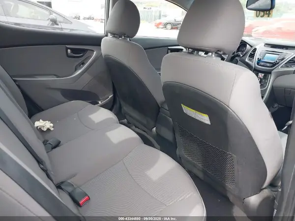 5NPDH4AE4GH660132 2016 HYUNDAI ELANTRA - Image 8