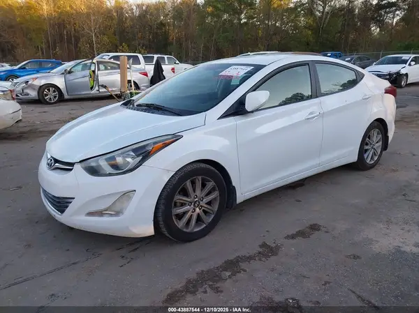 5NPDH4AE4GH660180 2016 HYUNDAI ELANTRA - Image 2