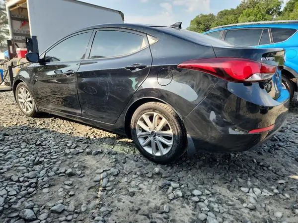 5NPDH4AE4GH660454 2016 HYUNDAI ELANTRA - Image 2
