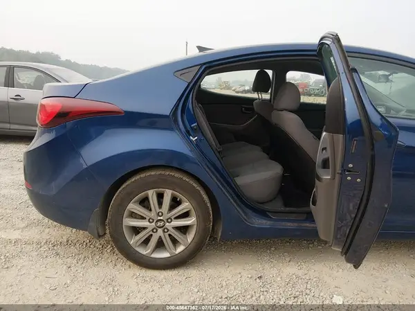 5NPDH4AE4GH660566 2016 HYUNDAI ELANTRA - Image 8