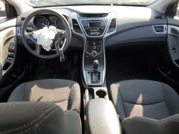 5NPDH4AE4GH662270 2016 HYUNDAI ELANTRA - Image 8