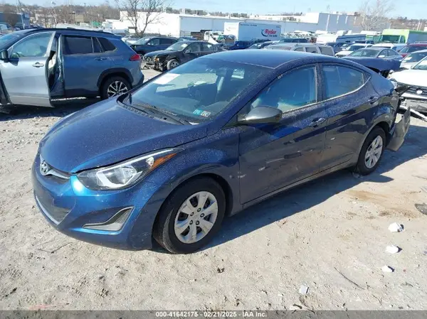 5NPDH4AE4GH664052 2016 HYUNDAI ELANTRA - Image 2