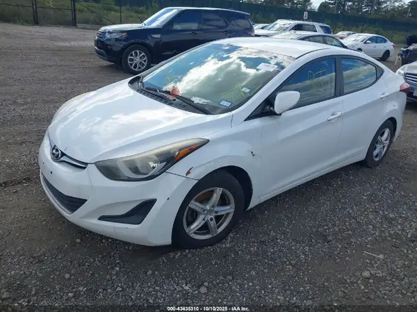 5NPDH4AE4GH664360 2016 HYUNDAI ELANTRA - Image 2