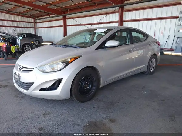 5NPDH4AE4GH665346 2016 HYUNDAI ELANTRA - Image 2