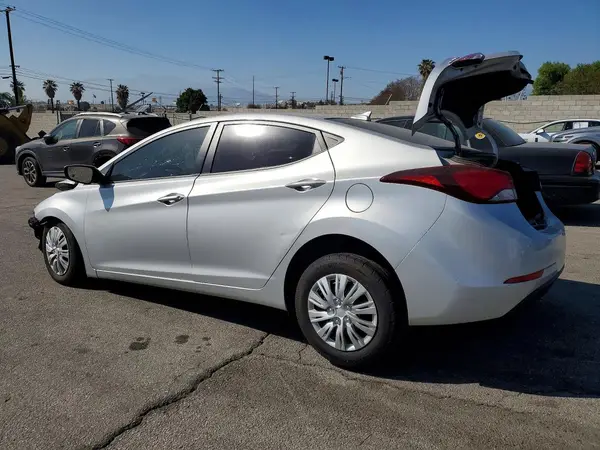 5NPDH4AE4GH666626 2016 HYUNDAI ELANTRA - Image 2