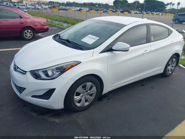 5NPDH4AE4GH673849 2016 HYUNDAI ELANTRA - Image 2