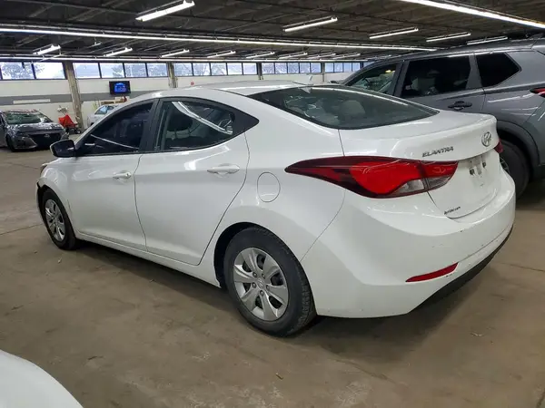 5NPDH4AE4GH674175 2016 HYUNDAI ELANTRA - Image 2