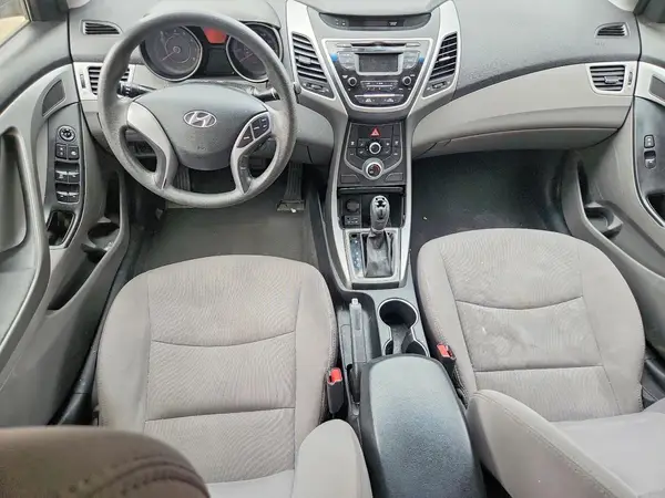 5NPDH4AE4GH674483 2016 HYUNDAI ELANTRA - Image 8