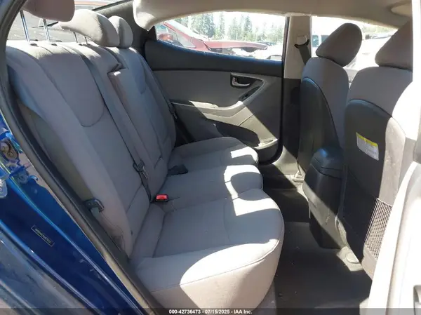 5NPDH4AE4GH675133 2016 HYUNDAI ELANTRA - Image 8