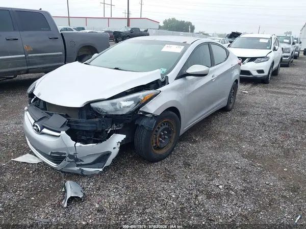 5NPDH4AE4GH675732 2016 HYUNDAI ELANTRA - Image 2