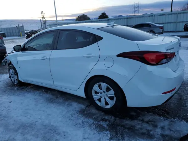 5NPDH4AE4GH677674 2016 HYUNDAI ELANTRA - Image 2