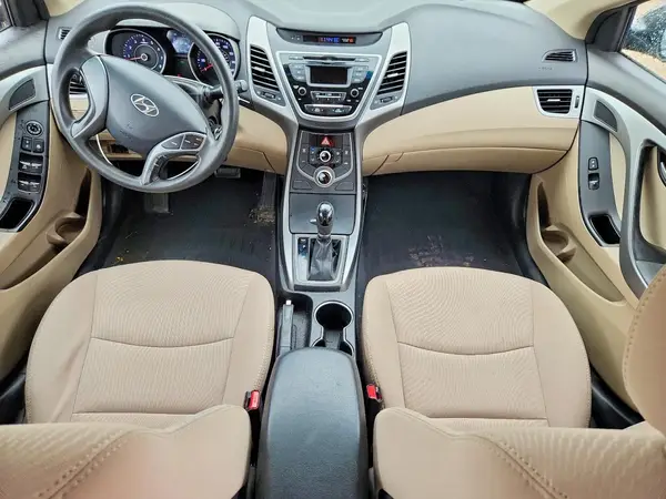 5NPDH4AE4GH681398 2016 HYUNDAI ELANTRA - Image 8