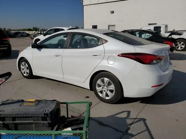 5NPDH4AE4GH683121 2016 HYUNDAI ELANTRA - Image 2