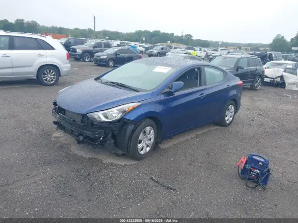 5NPDH4AE4GH683460 2016 HYUNDAI ELANTRA - Image 2