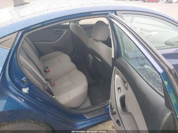 5NPDH4AE4GH683460 2016 HYUNDAI ELANTRA - Image 8