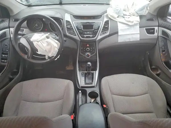 5NPDH4AE4GH684981 2016 HYUNDAI ELANTRA - Image 8