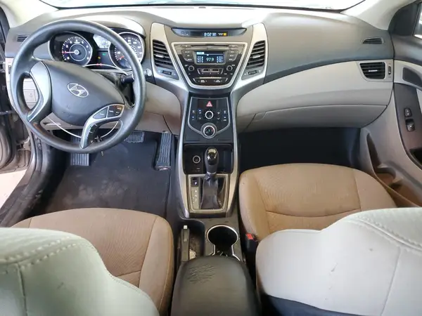 5NPDH4AE4GH685127 2016 HYUNDAI ELANTRA - Image 8