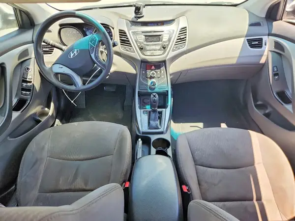 5NPDH4AE4GH685418 2016 HYUNDAI ELANTRA - Image 8