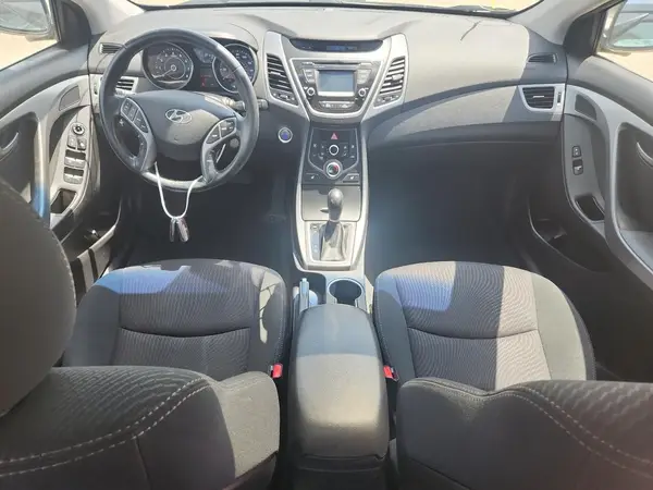 5NPDH4AE4GH686584 2016 HYUNDAI ELANTRA - Image 8