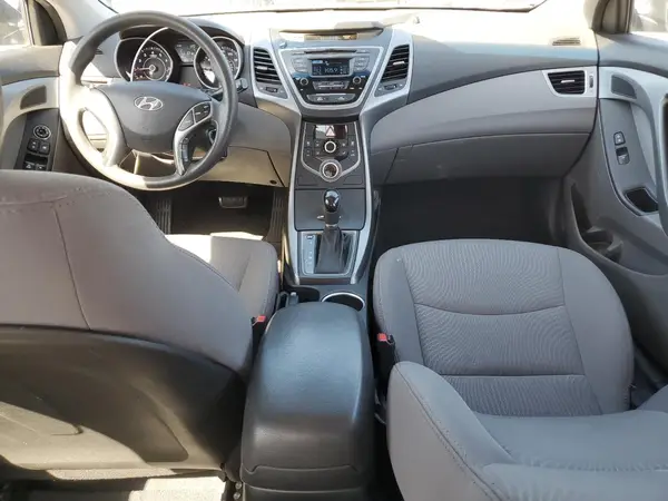 5NPDH4AE4GH692403 2016 HYUNDAI ELANTRA - Image 8