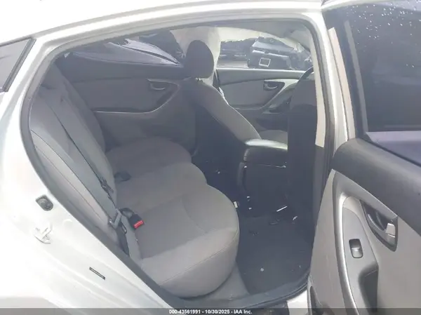 5NPDH4AE4GH692501 2016 HYUNDAI ELANTRA - Image 8
