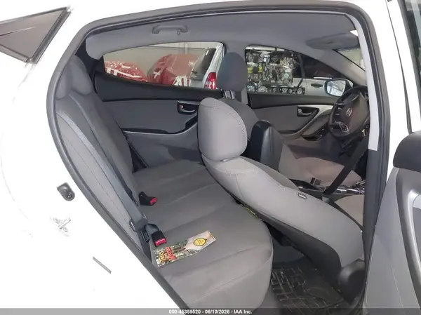 5NPDH4AE4GH695589 2016 HYUNDAI ELANTRA - Image 8