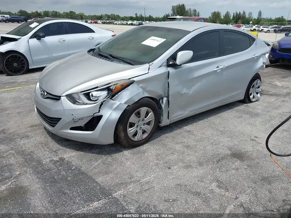 5NPDH4AE4GH696693 2016 HYUNDAI ELANTRA - Image 2
