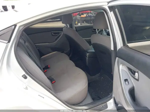 5NPDH4AE4GH696693 2016 HYUNDAI ELANTRA - Image 8