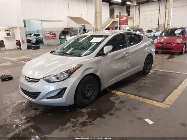 5NPDH4AE4GH697522 2016 HYUNDAI ELANTRA - Image 2