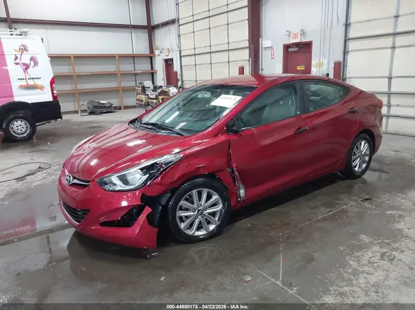 5NPDH4AE4GH698024 2016 HYUNDAI ELANTRA - Image 2