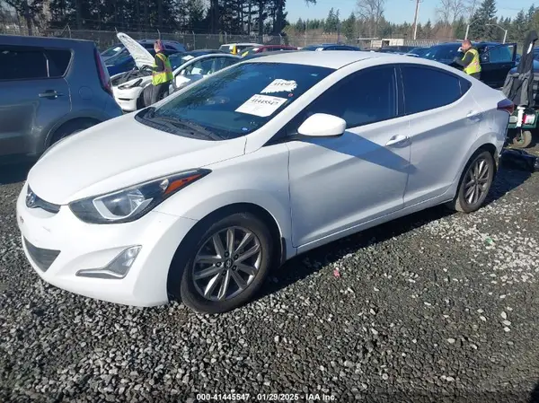 5NPDH4AE4GH698525 2016 HYUNDAI ELANTRA - Image 2