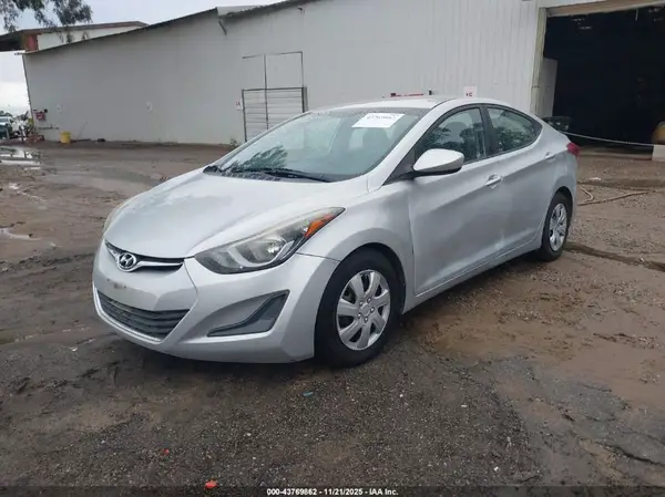 5NPDH4AE4GH701147 2016 HYUNDAI ELANTRA - Image 2