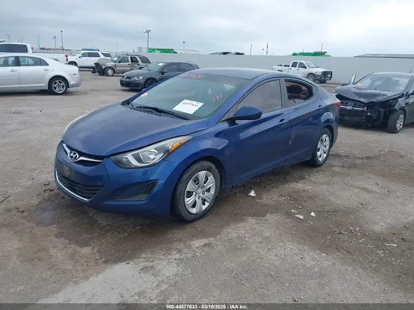 5NPDH4AE4GH702069 2016 HYUNDAI ELANTRA - Image 2