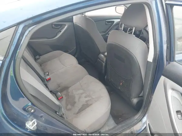 5NPDH4AE4GH702069 2016 HYUNDAI ELANTRA - Image 8