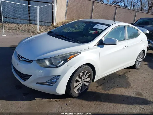 5NPDH4AE4GH702606 2016 HYUNDAI ELANTRA - Image 2