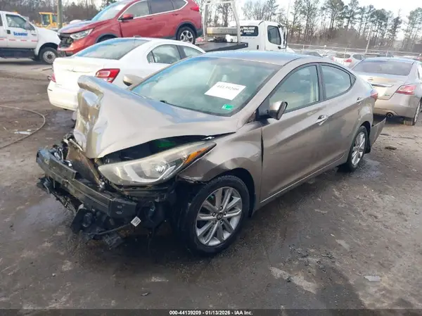 5NPDH4AE4GH704596 2016 HYUNDAI ELANTRA - Image 2