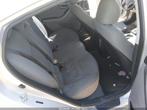 5NPDH4AE4GH705344 2016 HYUNDAI ELANTRA - Image 8
