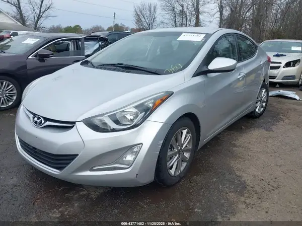 5NPDH4AE4GH706350 2016 HYUNDAI ELANTRA - Image 2