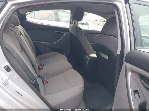 5NPDH4AE4GH706350 2016 HYUNDAI ELANTRA - Image 8
